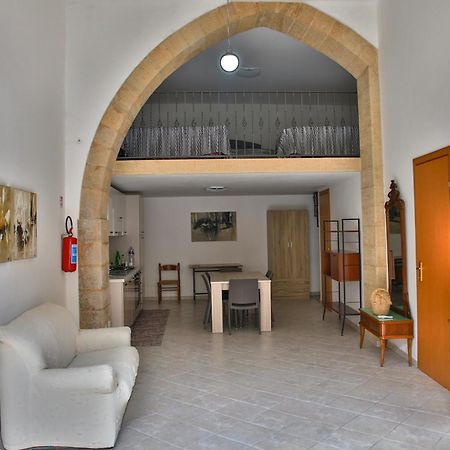 Holiday Home Castle Salemi - Casa Vacanze Luaran gambar