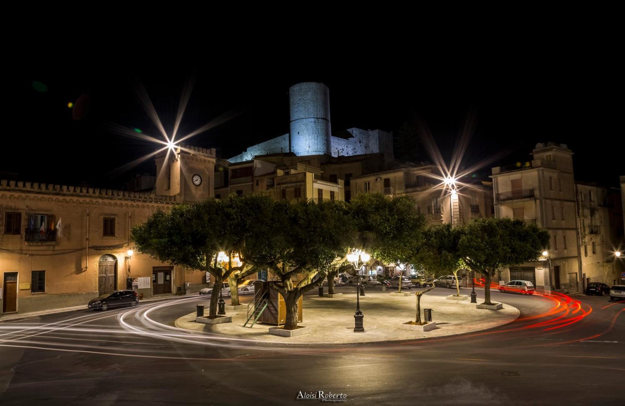 Holiday Home Castle Salemi - Casa Vacanze Luaran gambar